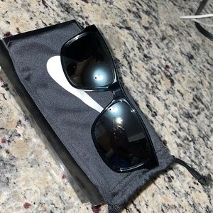 Nike cruiser sunglasses